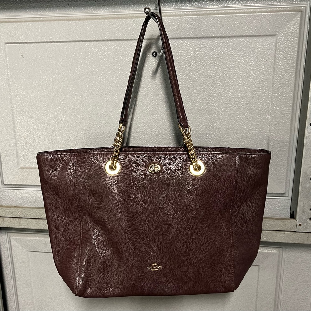 COACH TURNLOCK CHAIN TOTE ZIPPED TOP LEATHER SHOULDER BAG Oxblood burgundy